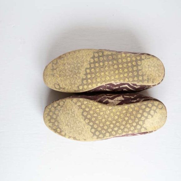 Gently used TOMS - Picture 8 of 12